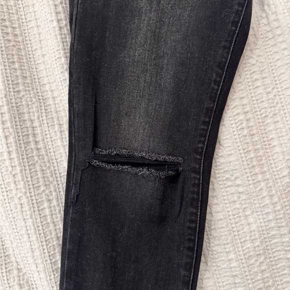 Superdown Mandy Black Denim Knee Rip Jean - 27 - Picture 6 of 7